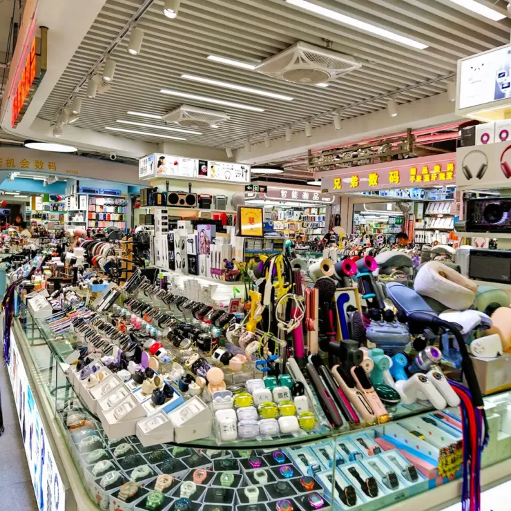 🛍️ The “Silicon Valley of Hardware” vs. Luxury Retail: The Ultimate Shopper’s Guide to Huaqiangbei & Coco Park