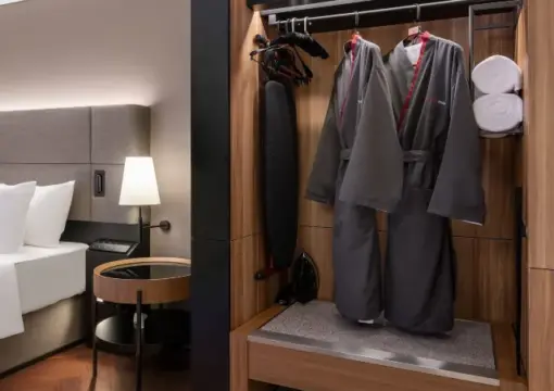 Intercity Deluxe Queen-Bettzimmer