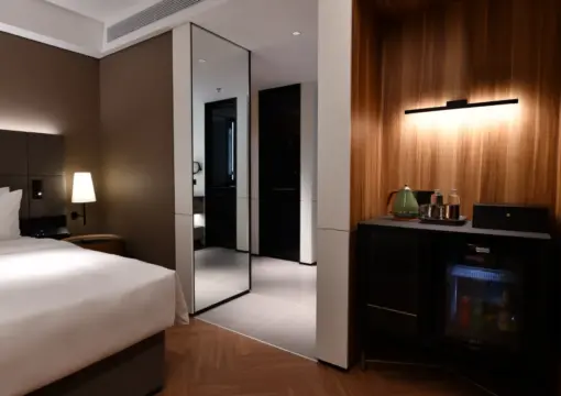 Intercity Deluxe Queen-Bettzimmer